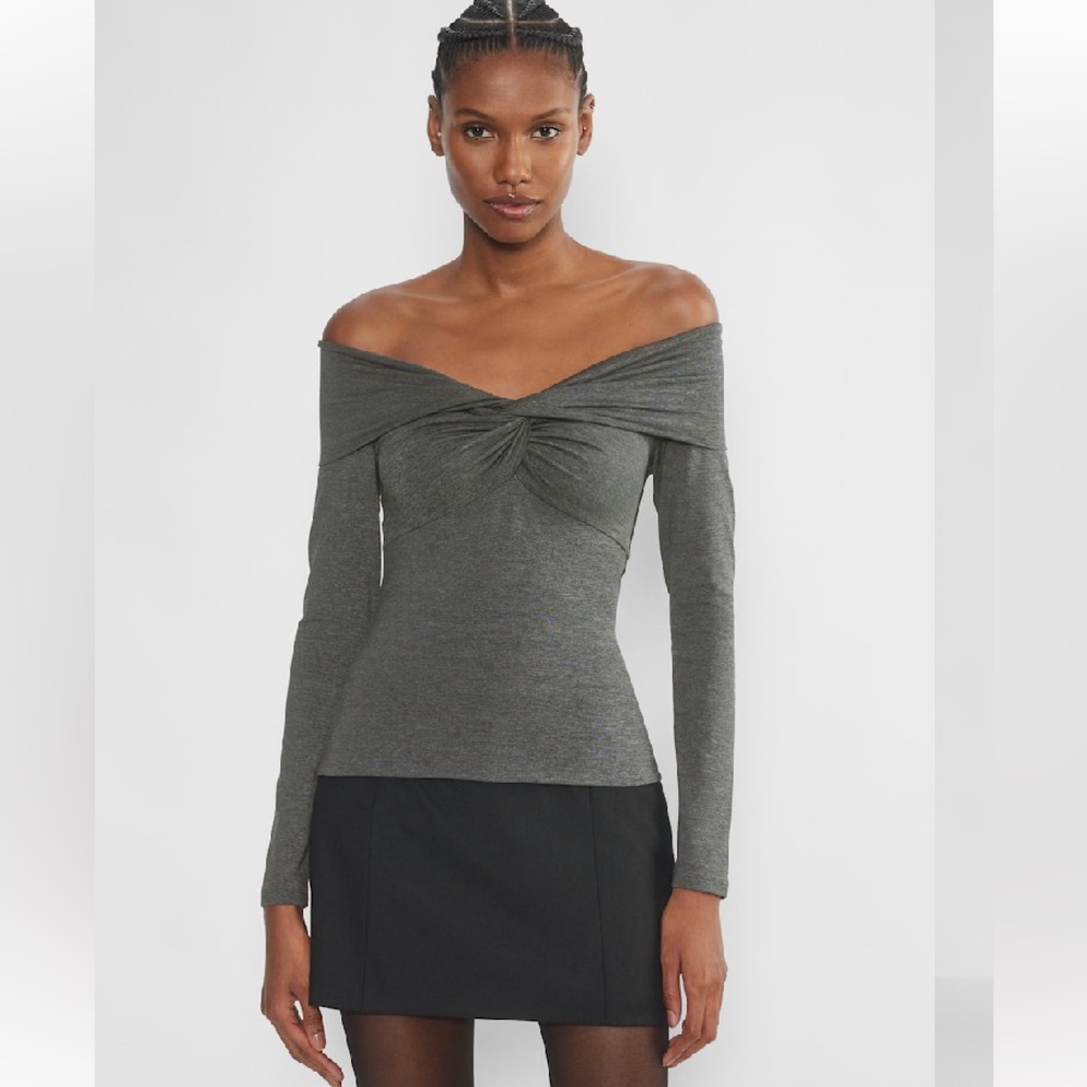 Aritzia Gray Long Sleeve Off-Shoulder Top
